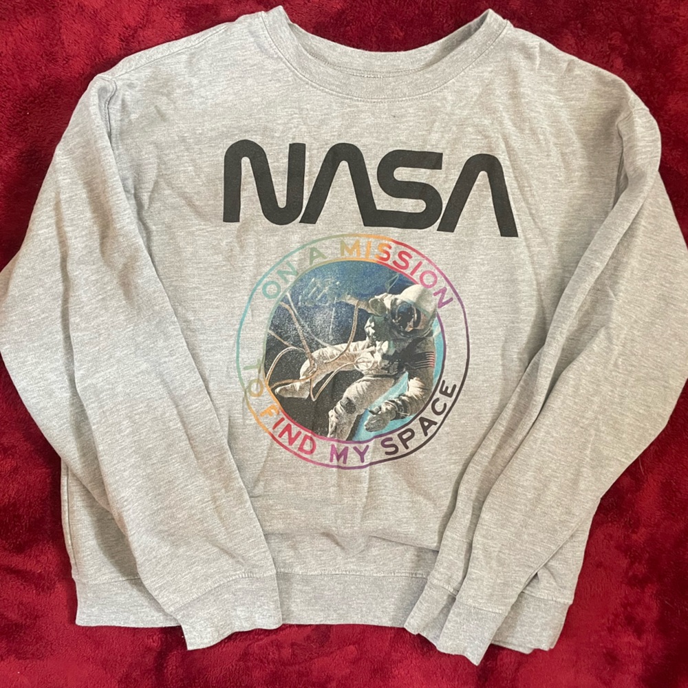 NASA Women’s Pullover Sweatshirt
